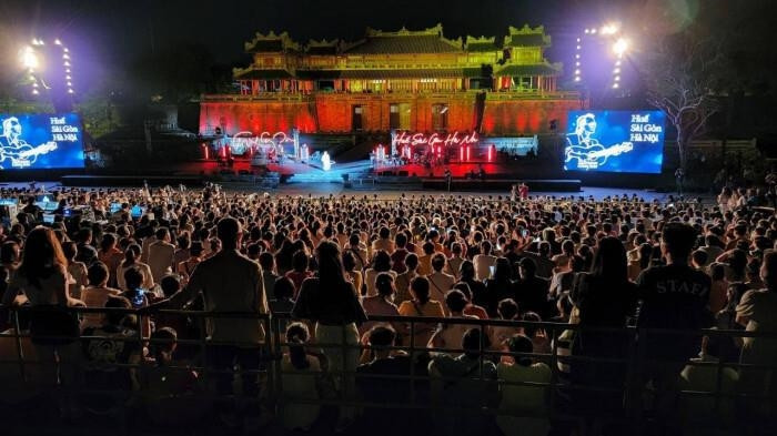 Ban tổ chức Festival Huế xin lỗi khán giả có vé không được xem nhạc Trịnh